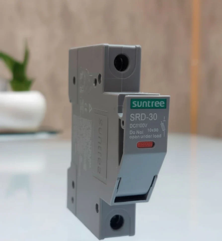 تصویر از موجودی واقعی نگهدارنده فیوز خورشیدی 1100 ولت