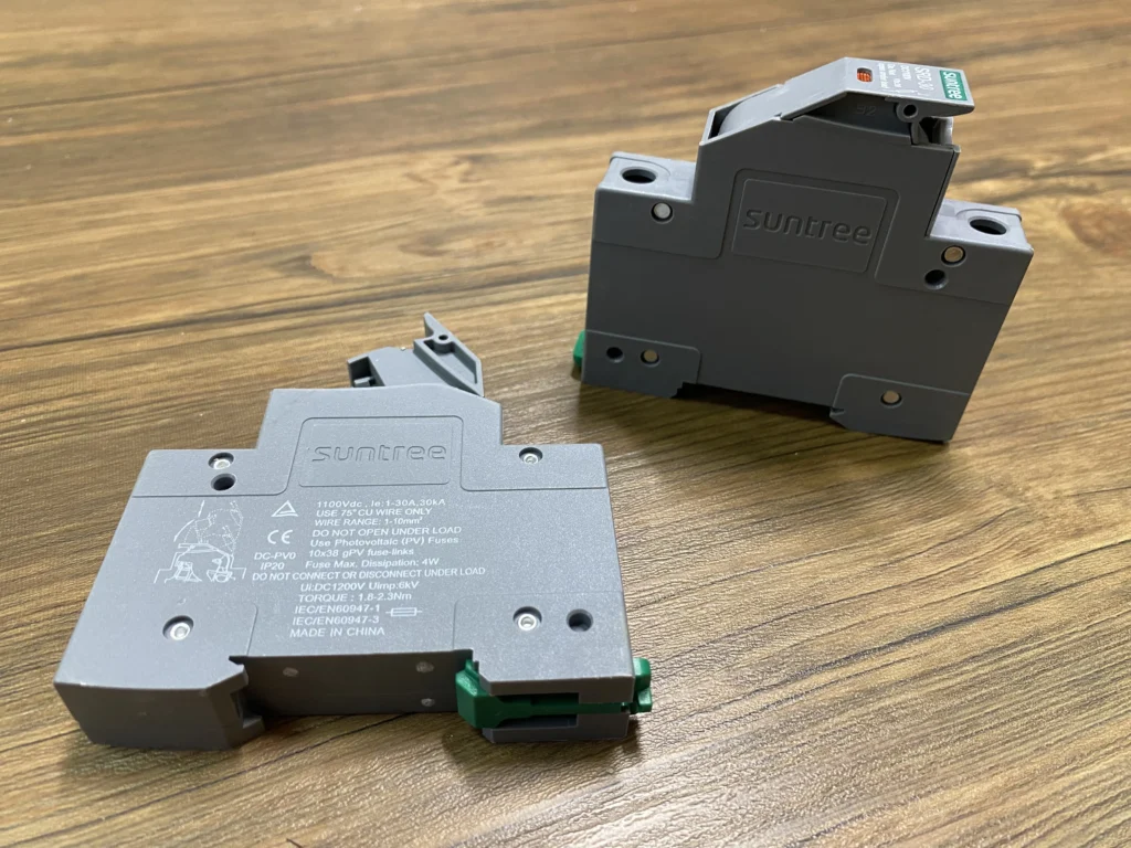 تصویر واقعی از موجودی نگهدارنده فیوز خورشیدی 1100 ولت