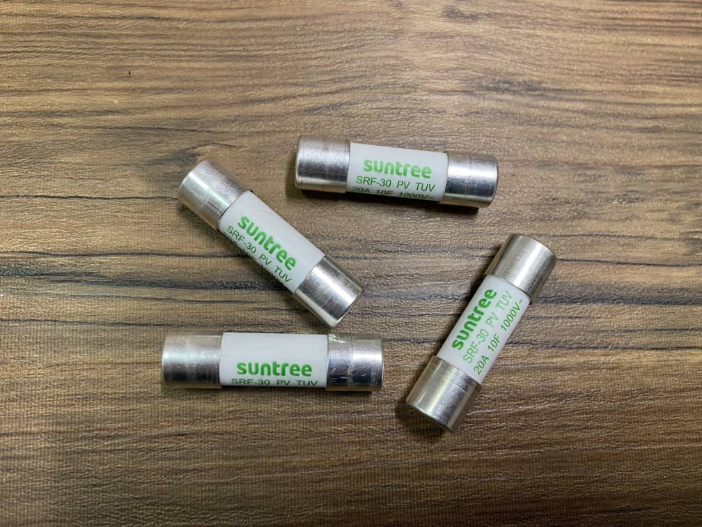 تصویر از موجودی فیوز پنل خورشیدی 1000ولت